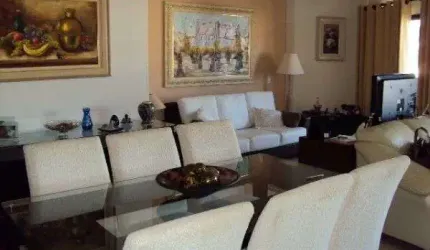 APARTAMENTO MOBILIADO PRÓXIMO À PRAIA