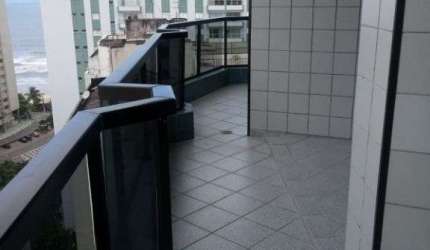 APARTAMENTO MOBILIADO PRÓXIMO À PRAIA