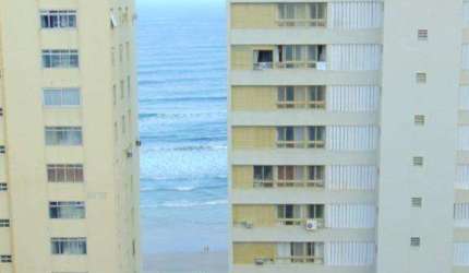 Pitangueiras - Cobertura com 3 suítes - Amplo terraço - 1 quadra da praia.