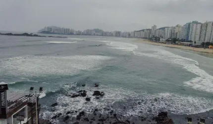 Pitangueiras - Frente total ao mar - Linda vista - 502 m² úteis - Garagem no prédio.