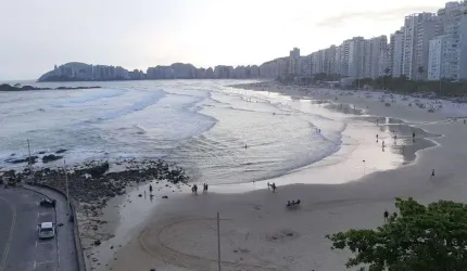 Pitangueiras. Apto. amplo com 03 dorm. sendo 01 suíte