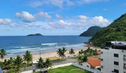 COBERTURA DUPLEX COM VISTA AO MAR, 150 METROS DA PRIA, LOCALIZAÇÃO PRIVILEGIADA, TOMBO.