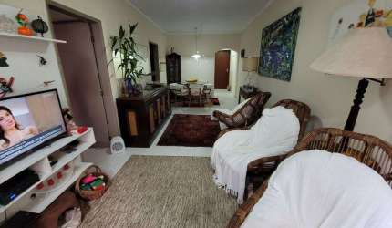 PITANGUEIRAS - LOCALIZAÇÃO PRIVILEGIADA, NA QUADRA DO MAR, AMPLO APARTAMENTO COM 80 M² ÚTEIS, CLARO E SUPER AREJADO, 1 VAGA DE GARAGEM NO PRÉDIO.