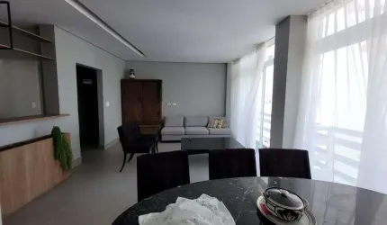PITANGUEIRAS – NO CALÇADÃO DA PRAIA, MARAVILHOSA VISTA COM SACADA, TOTALMENTE REFORMADO, 110 M² ÚTEIS, GARAGEM NO PRÉDIO, ESPETACULAR.