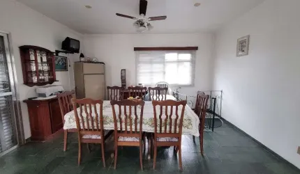 TOMBO – COBERTURA DUPLEX, LOCALIZAÇÃO PRIVILEGIADA, AMPLO, CLARO E SUPER AREJADO, 130 M² ÚTEIS, GARAGEM NO PRÉDIO.