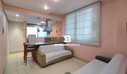 PITANGUEIRAS- UMA QUADRA DO MAR , LOCALIZAÇÃO ESPETACULAR , APARTAMENTO REFORMADO.