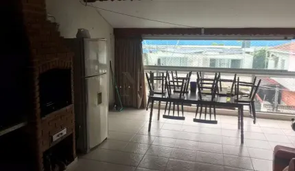 Casa para Venda em São Vicente, Centro, 4 dormitórios, 1 suíte, 5 banheiros, 2 vagas