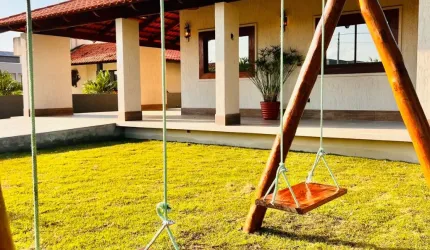 Linda casa nova em condomínio fechado de campo