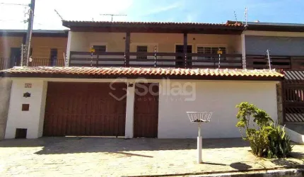 Casa à venda em bairro tranquilo, na cidade de Vinhedo!!