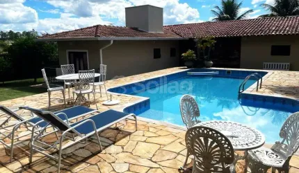 Casa em condomínio para comprar no condomínio São Joaquim em Vinhedo, São Paulo.