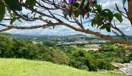 Terreno para comprar no Condomínio Pícollo Villagio em Louveira - interior de São Paulo.