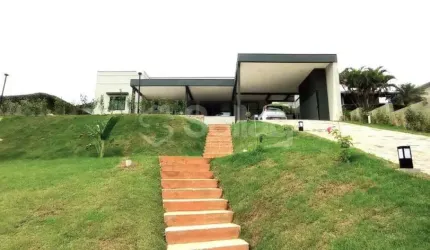Linda Casa térrea com 3 Suítes na casa principal e na edícula mais uma suíte. Recursos Modernos Seja bem-vindo(a) à sua nova casa!