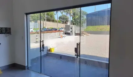 Salão Comercial com estacionamento para alugar no Portal da cidade de Vinhedo, São Paulo.