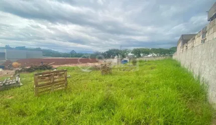 Terreno à venda no Condomínio Recanto das Palmas em Vinhedo - interior de São Paulo.