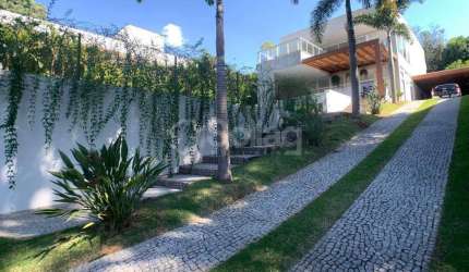 Casa á venda no Condomínio Estância Marambaia, em Vinhedo, interior de São Paulo.