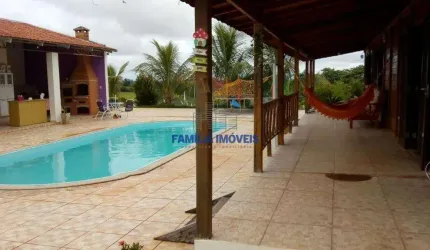 Casa com 3 quartos à venda na Letícia Manna Gervásio, --, Chácara de Recreio Letícia II (Padre Nóbrega), Marília por R$ 800.000
