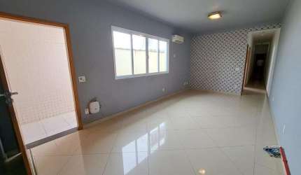 Casa em condomínio fechado com 3 quartos para alugar na Bolivar, --, Boqueirão, Santos por R$ 6.528