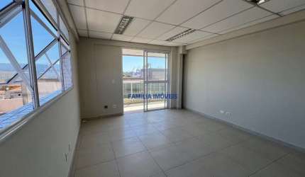 Sala comercial para alugar na Avenida Affonso Penna, --, Macuco, Santos por R$ 3.800