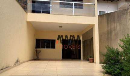 Sobrado com 4 dormitórios à venda, 264 m² por R$ 950.000,00 - Jardim América - Goiânia/GO
