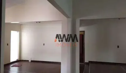 Casa com 4 quartos à venda, 285 m² por R$ 690.000 - Jardim Europa - Goiânia/GO