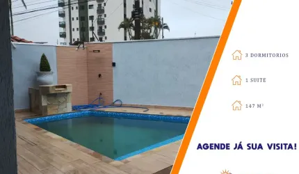 Casa Geminada com Piscina, 3 Dormitórios, Sendo 1 Suíte, e Edícula com Banheiro