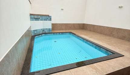 Linda casa nova com piscina – 300 metros da praia!
