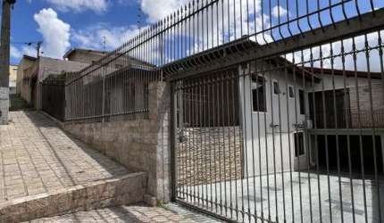 Casa para Venda em Ponta Grossa, Centro, 5 dormitórios, 3 suítes, 4 banheiros, 5 vagas