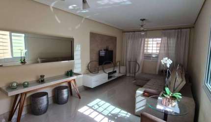 Linda casa no parque São Domingos , a venda por R$ 1.290.000 , excelente acabamento , 4 suítes , 4 vagas .