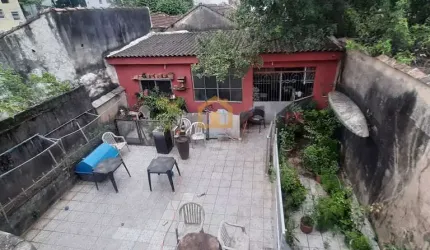 Sobrado 05 Dormitórios sendo 03 Suítes Sacada Edícula 03 Vagas de Garagem