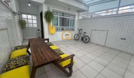 Sobrado Amplo e Arejado 3 dormitórios, sendo 1 suíte no Campo Grande – Santos/SP