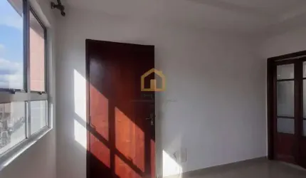 Apartamento Frente com Sacada.