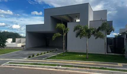 Linda Casa Térrea no Goiânia Golf Clube