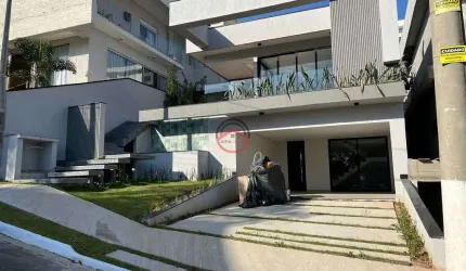 Sobrado em Cond Mosaico da Serra com 3 dorms, Mogi das Cruzes.