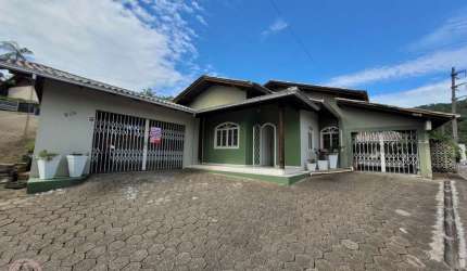 Casa com 2 quartos para alugar no Ilha da Figueira, Jaraguá do Sul , 90 m2 por R$ 2.100