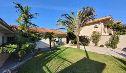 Casa com 5 quartos para alugar no São Luís, Jaraguá do Sul , 180 m2 por R$ 4.500