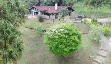 Casa- Petrópolis, Araras