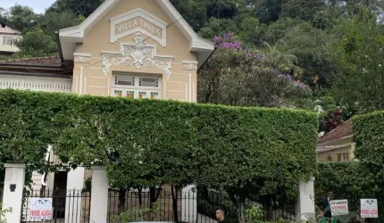 Casa- Petrópolis, Centro