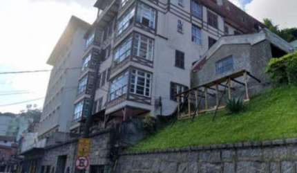 Apartamento- Petrópolis, Centro