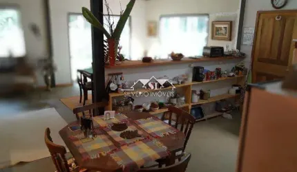 Casa- Petrópolis, Araras