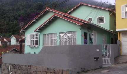Casa- Petrópolis, Castelânea