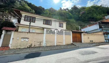 Casa- Petrópolis, Corrêas