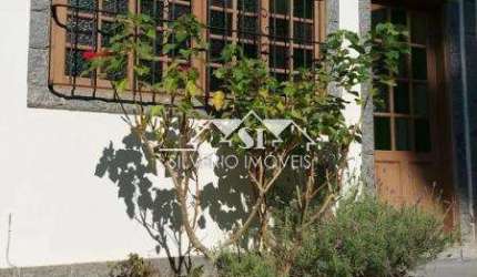 Apartamento- Petrópolis, Castelânea