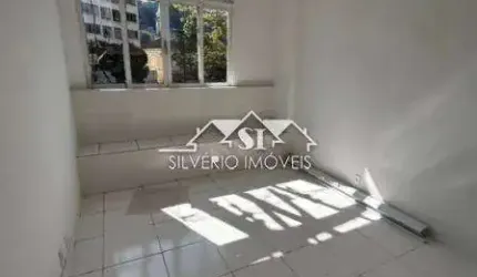 Apartamento- Petrópolis, Centro