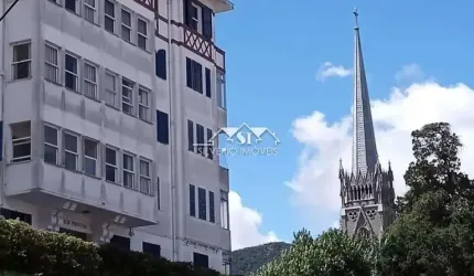 Apartamento- Petrópolis, Centro