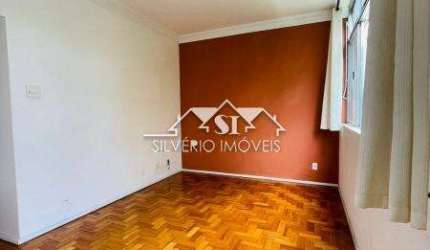 Apartamento- Petrópolis, Centro