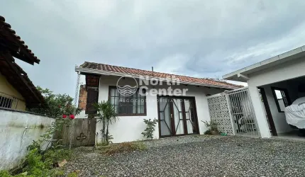 Casa à venda, Centro, Balneário Barra do Sul, SC Aceita permuta por casa em Joinville