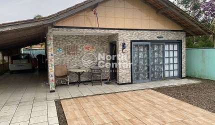 Casa com Amplo Terreno à Venda no Bairro Costeira, Balneário Barra do Sul, SC