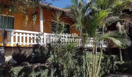 Linda Casa Cercada pela Natureza à venda, Bairro São Judas Tadeu, Balneário Camboriú, SC