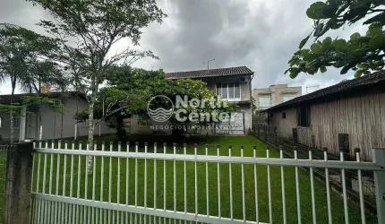 Sobrado Próximo à Lagoa à venda, Bairro Maria Pinheiros, Balneário Barra do Sul, SC