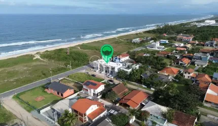 Sobrado geminado de frente para o mar à venda, Bairro Salinas, Balneário Barra do Sul, SC